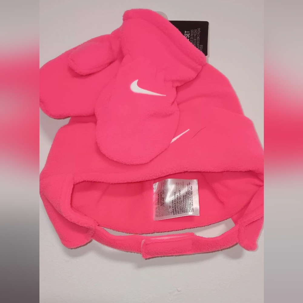 Nike Bright Pink Hat and Mittens Set